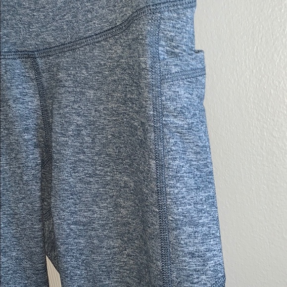 Crop Champion Leggings - Picture 2 of 5